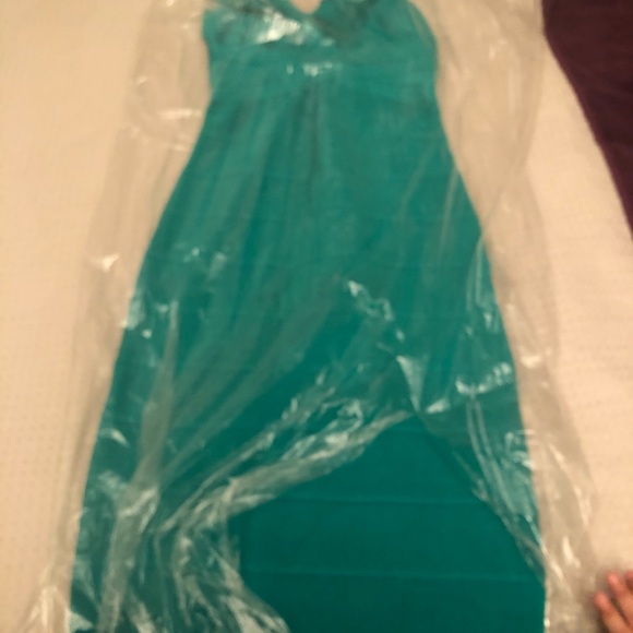 BEBE esmerald dress - Picture 3 of 3